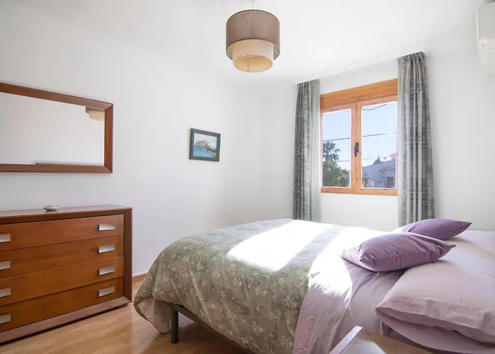 Holiday home Casa Con Vistas Al Mar En - Cucarres