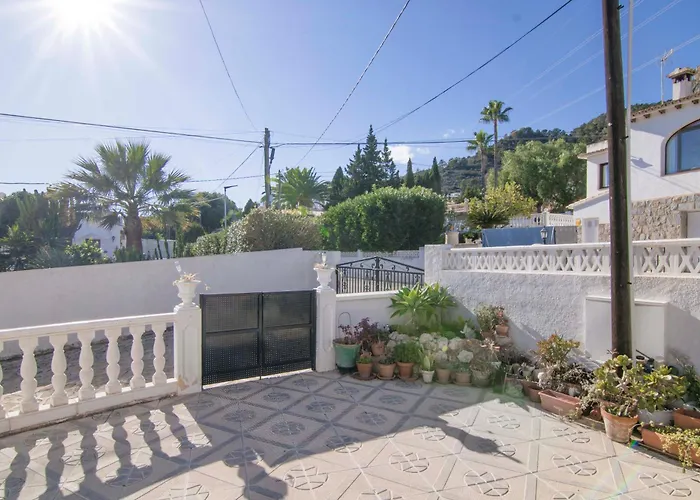 Casa Con Vistas Al Mar En - Cucarres *